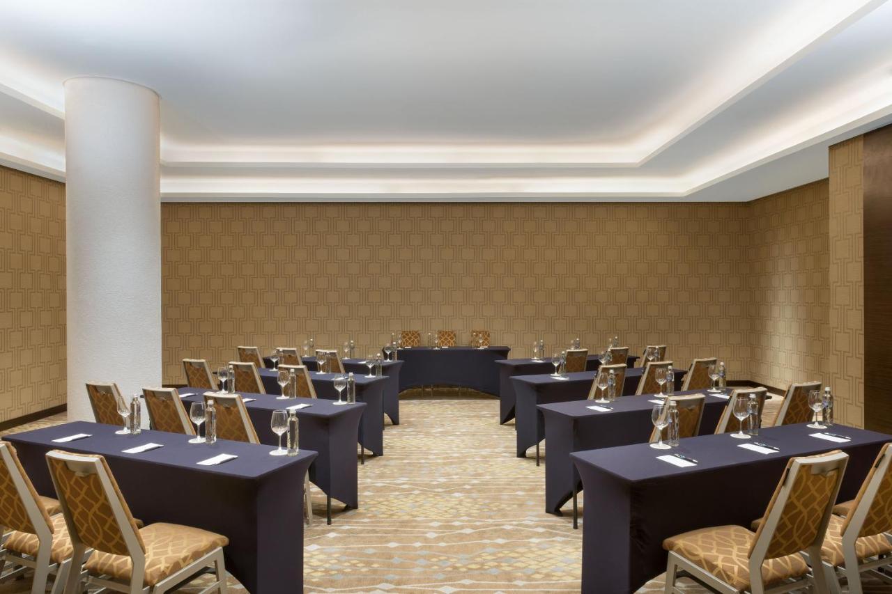 Sheraton Reserva Do Paiva Cabo de Santo Agostinho Buitenkant foto A meeting room at the Four Seasons Hotel, London